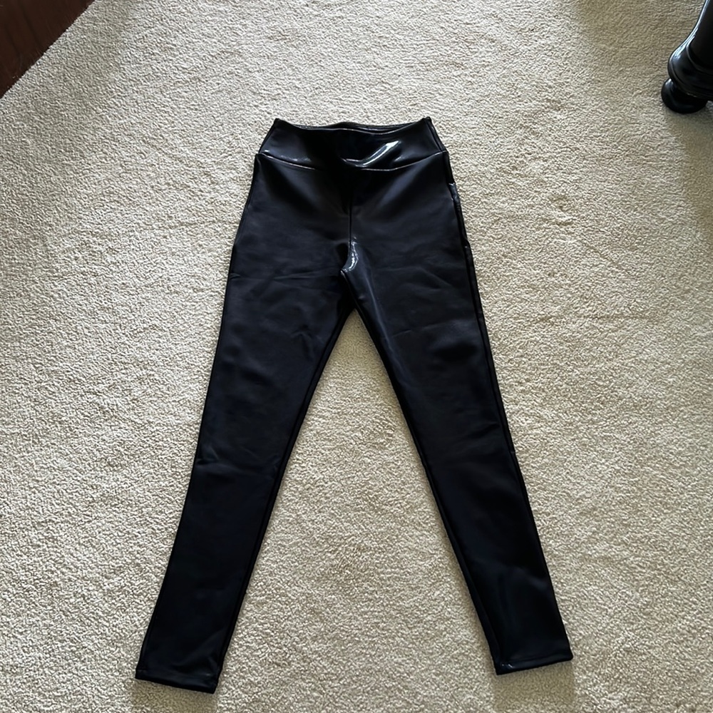 Leather look leggings